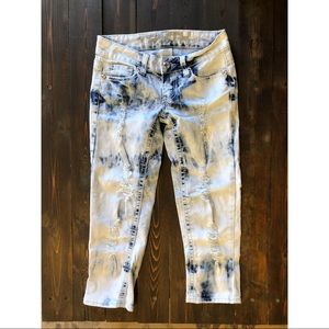 Women’s Truth Be Told Capri Jeans